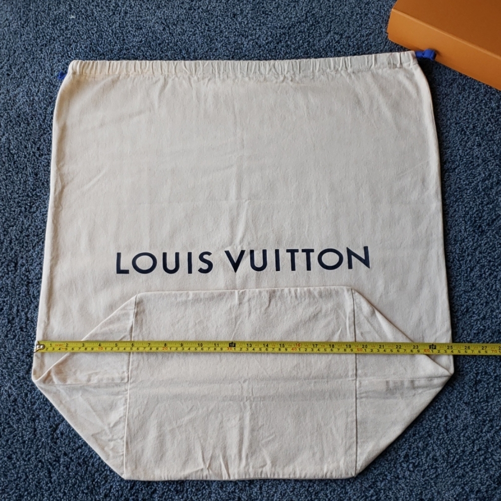 Louis Vuitton Drawstring Dust bag, HUGE size - Picture 3 of 8
